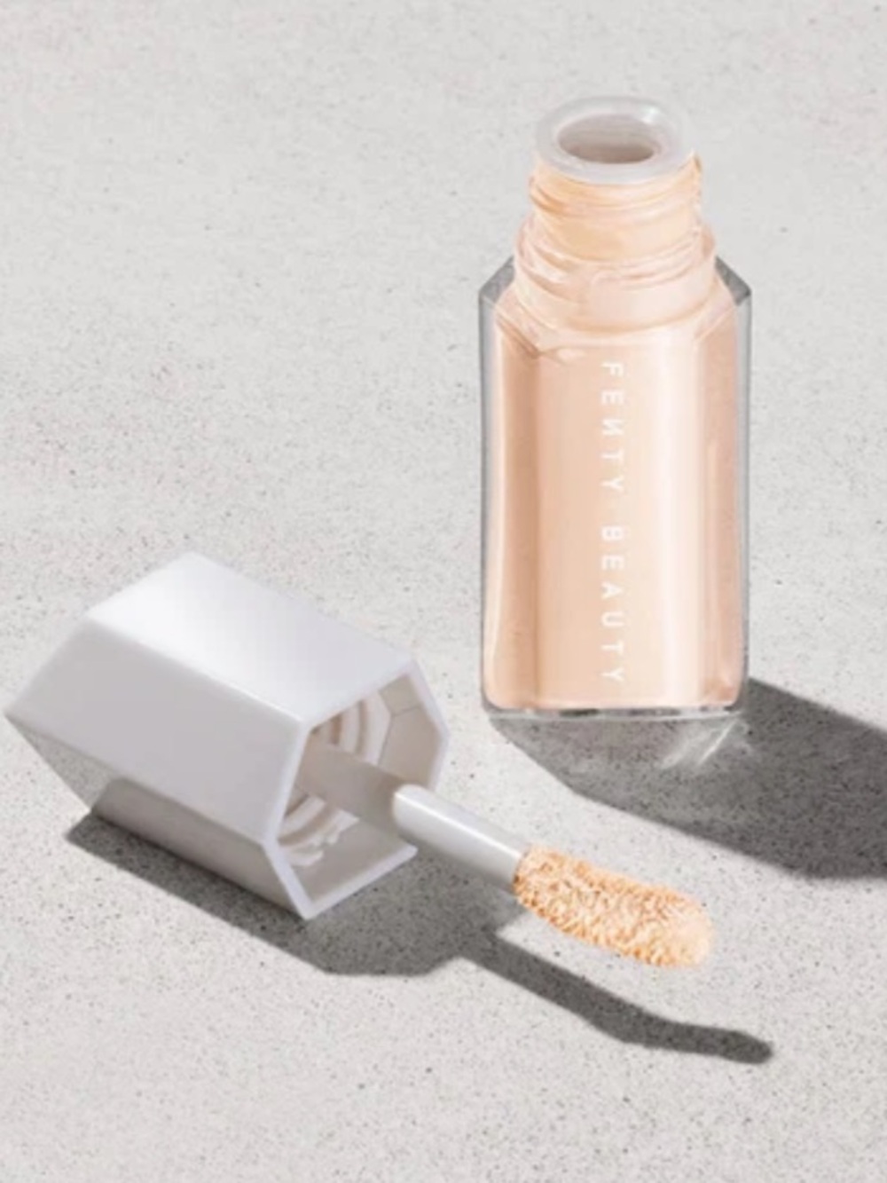 Fenty Beauty We're Even Hydrating Longwear Concealer Mini in 150N 4.5 ml NEW
